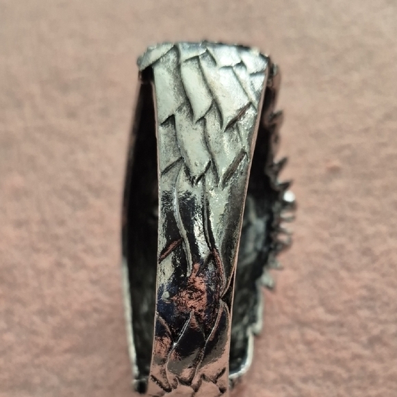 Silver Eagle Bangle Bracelet with Pink/Purple 💜 Rhinestone Head - Picture 8 of 11